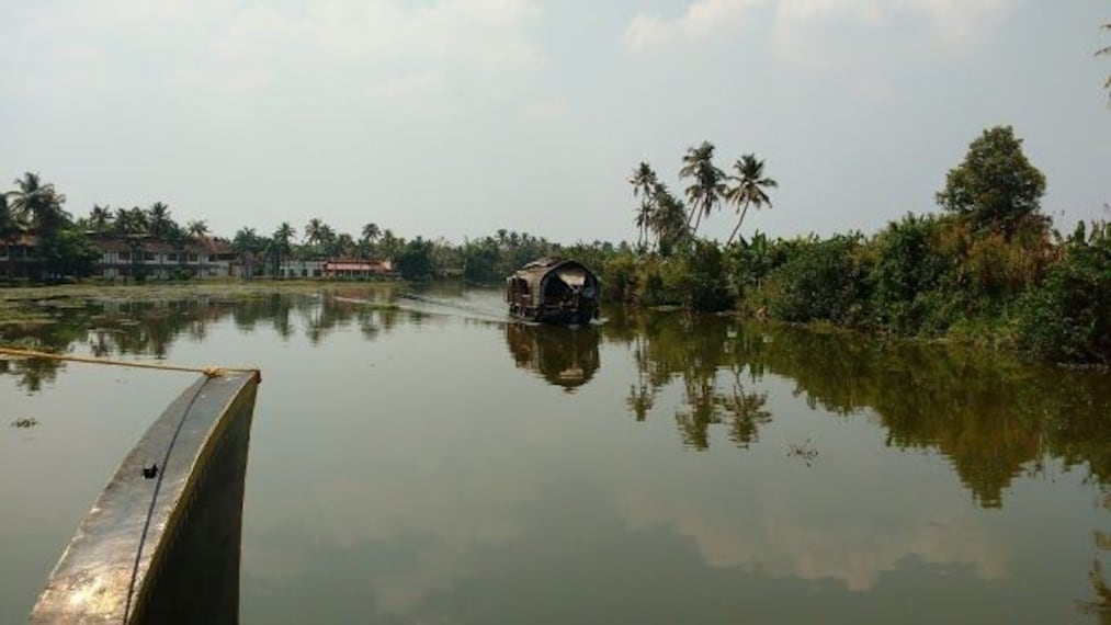 Cruise through the Backwaters-4